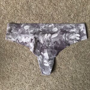 Calvin Klein Seamless Thong